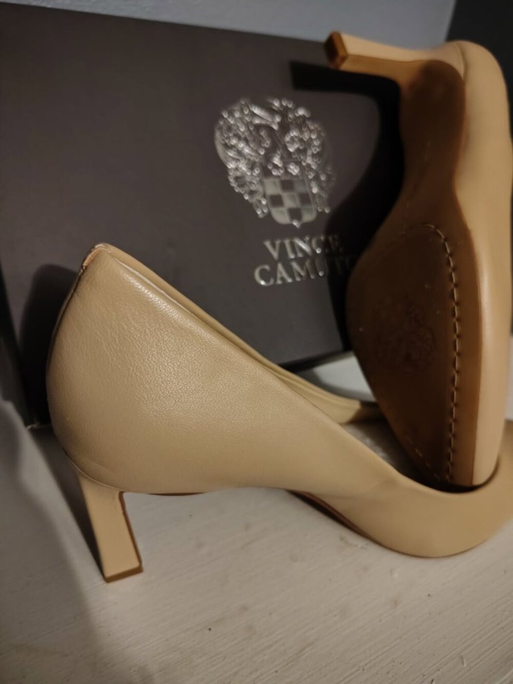 Vince Camuto, Size: 8.5M, Color: Beige/Tan